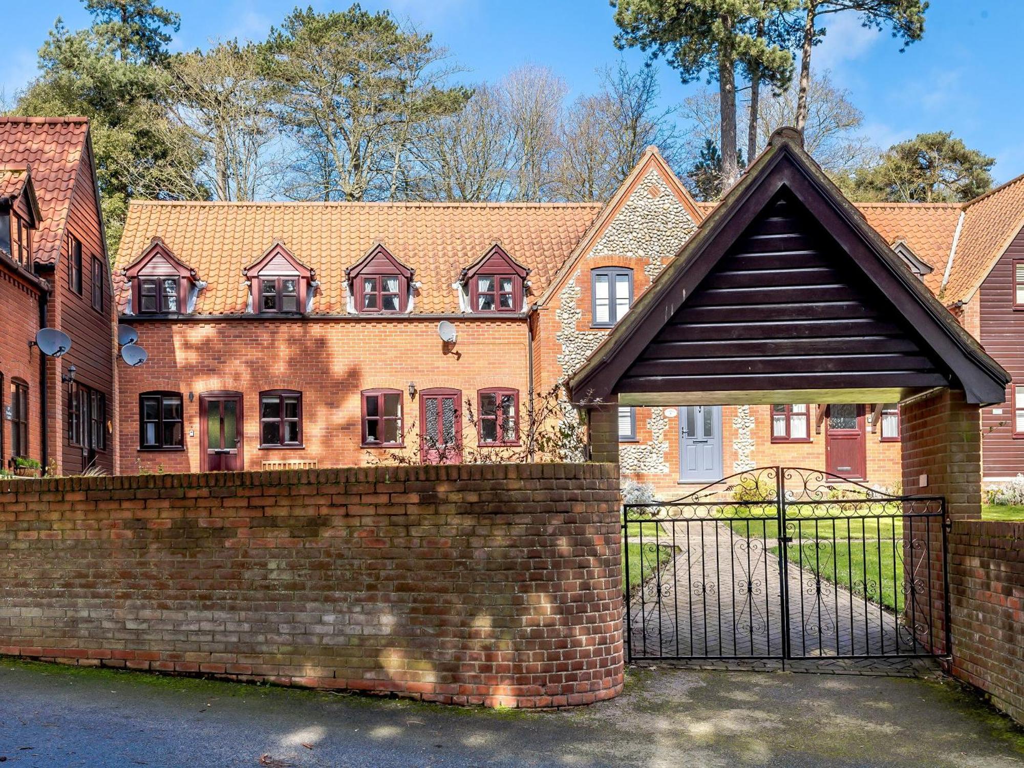 Fir View Cottage Cromer Exterior photo